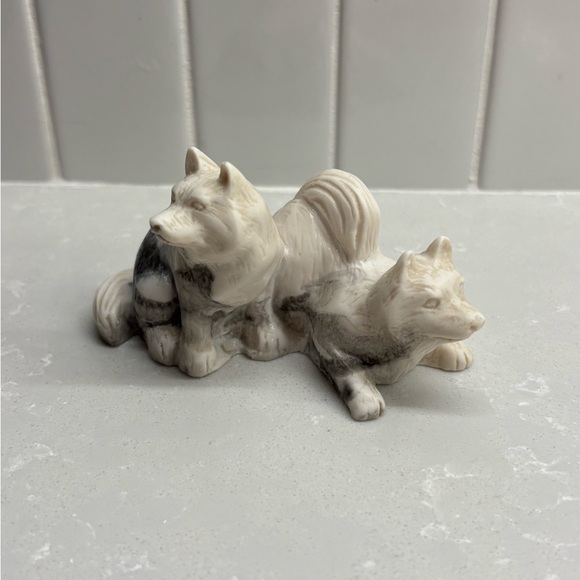 Pearlite Canada Marblecraft Dog Wolf Figurine - Picture 1 of 9